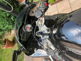 Triumph Sprint RS - 3