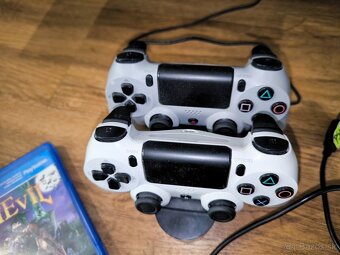 Predám PS4 fat - 3