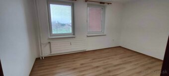 Prenájom 2 izbový byt s balkónom Nové Zámky - 3