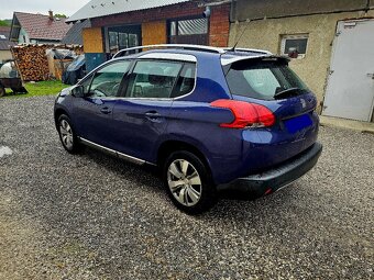Peugeot 2008 1.2 Full výbava Allure ambilight - 3