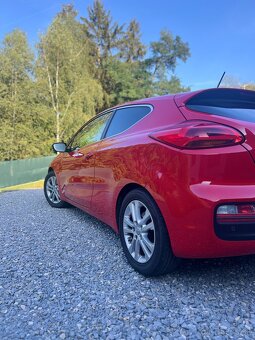 Kia Cee’d 1.6 GDI 99 kW | 3‑dverák | 2014 | 100 500 km | Hat - 3
