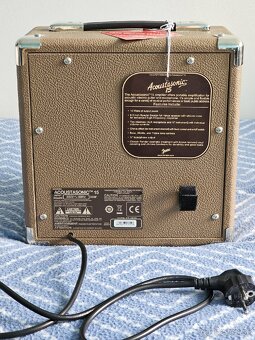 Fender Acoustasonic 15 - 3