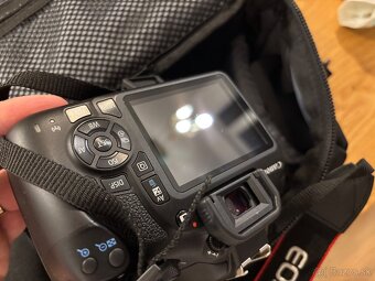 Canon EOS 1300D - 3
