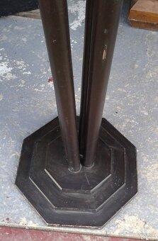 Krásne retro kúsky, stojan na kvety, stolík s výpletom - 3