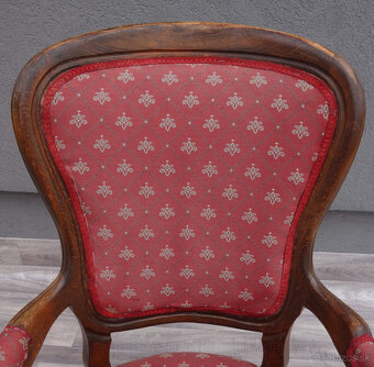 Kreslo starožitné vzorované. - 3