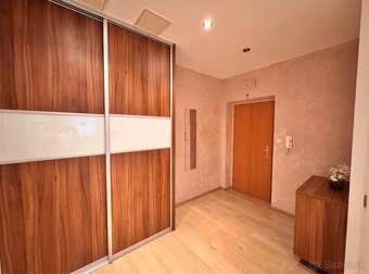 ✅PRIESTRANNÝ 2-IZBOVÝ BYT V PEZINKU - 3