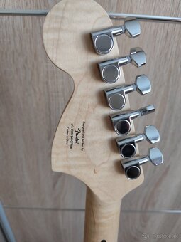 Fender Squier Stratocaster - 3