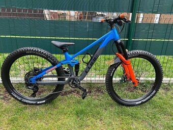 Detský celoodpružený bicykel 24 CUBE STEREO 240 ACTIONTEAM - 3