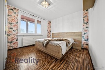 Svetlý 3 izbový byt s balkónom v centre mesta Dunajská Stred - 3