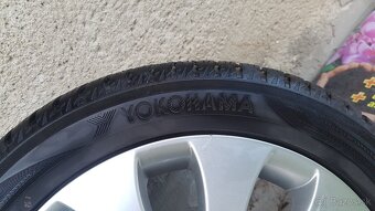 Yokohama BluEarth 225/45/17 zimne - 3