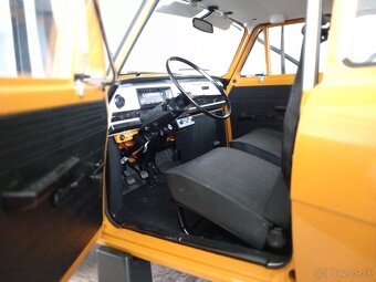 Škoda 100 DeAgostini poskladaný model - 3