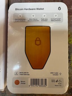 HW peněženka na crypto Trezor Safe 5 nový nerozbalený - 3