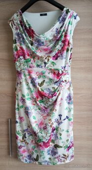 Spoločenské šaty biele s kvetmi L/xl - 3