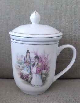 Porcelànovè hrnceky s motìvom gejšì - 3