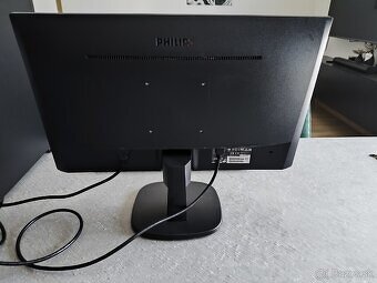nový LCD 24"Philips,vstavané repro,extraúzky rámček,HDMI,DP - 3