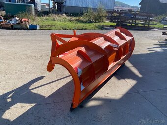 Predám snehovú radlicu 3m záber - 3