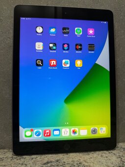 Apple iPad 5.Gen 32gb Wi-Fi Spacegray 33cyklov - 3