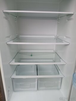 Chladnička s mrazničkou Indesit - 3