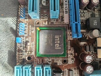 ASUS P5G41T-M LX2/GB+ Intel Core 2 Quad - 3