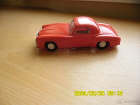 Stare hračky autička - 3