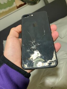 Iphone 8+ - 3