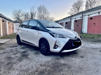 Toyota Yaris Hybrid 1.5 CVT - 3