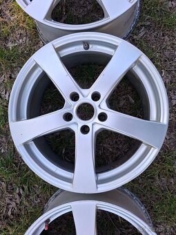Dezent 5x115 r18 ET 40 8jx18h2 Cena za sadu 150eur - 3