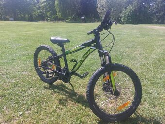 Predám detský horský bicykel Specialized Hotrock Pro 20” - 3