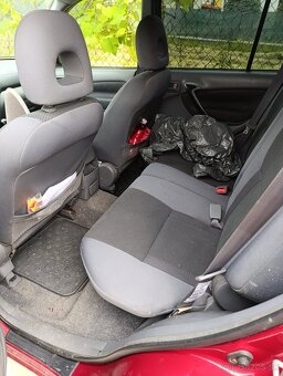 Toyota RAV4 - 3