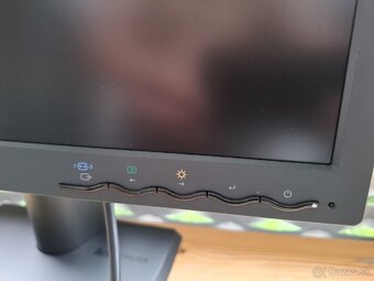 Monitor Lenovo - 3
