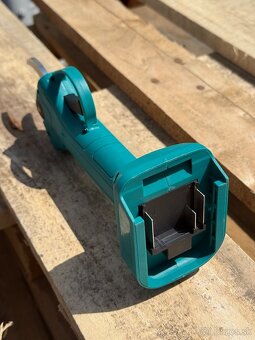 AKU noznice Makita - 3