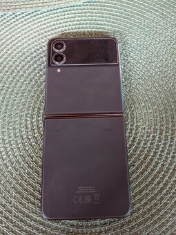 Samsung Z Flip 4 - 3