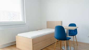 Prenájom útulnej, plne zariadenej garsónky v novostavbe v Br - 3