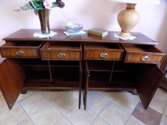 Komoda Angol - 3