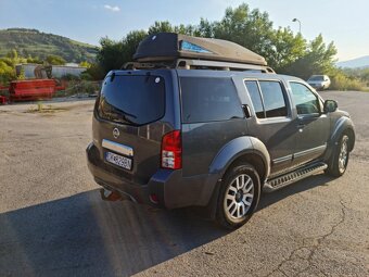 Nissan Pathfinder - 3