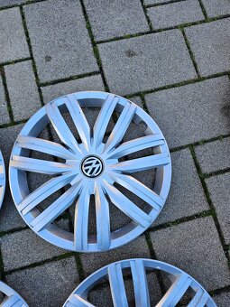 Volkswagen Puklice / Kryty kolies R16 2K5601147 - 3
