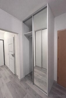 Vstavaná skriňa - 3