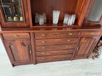 Predám túto vitrínu a stôl - 3