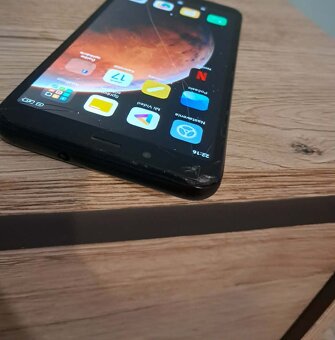 Predám tento Xiaomi Redmi - 3