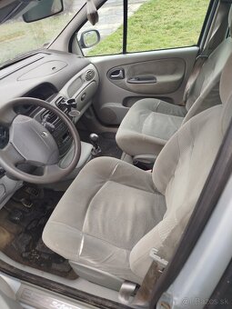 Renault Megane Scenic - 3