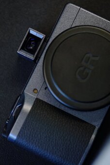 Ricoh GR III Street Edition - 3