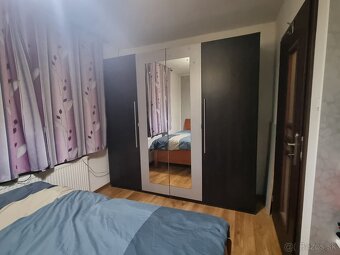 Šatníková skriňa - 3