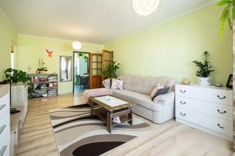 ALL INCLUSIVE | NA PREDAJ 3-IZBOVÝ BYT S BALKÓNOM, DUNAJSKÁ  - 3
