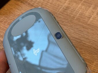 Playstation Vita slim light blue white + 8gb karta - 3
