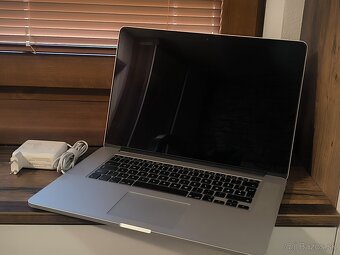 Predám Apple MacBook Pro 15" Retina (Model A1398, Early 201 - 3