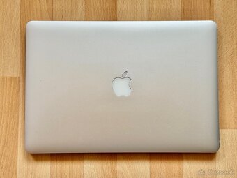 MacBook Pro 15" i7-2GHz,4j/8GB/256GB, NOVÁ BATÉRIA - 3