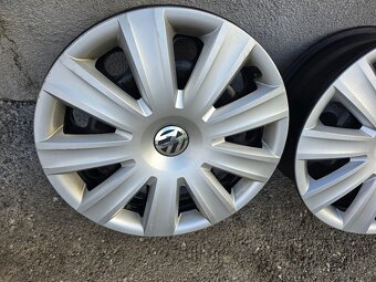 Vw plechové disky 5x112 r16 + org. VW Puklice r16 - 3