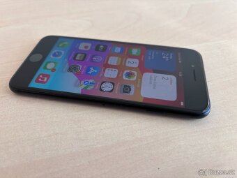 Mobilný telefón - Apple iPhone SE (2020) 64GB - 3