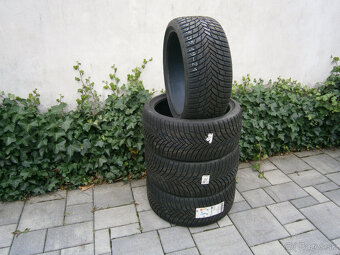 Predám 4x zimné nové pneu Firestone 235/35 R19 91WXL - 3