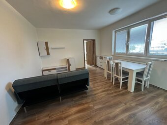 Ponúkam Vám na prenájom 2 izbový byt s balkónom na 1.poschod - 3